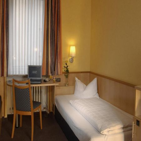 City Partner Hotel Strauss Вюрцбург Екстериор снимка
