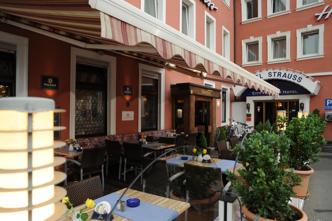 City Partner Hotel Strauss Вюрцбург Екстериор снимка